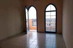 Huge 1 BR Apt I Balcony I Family Bldg